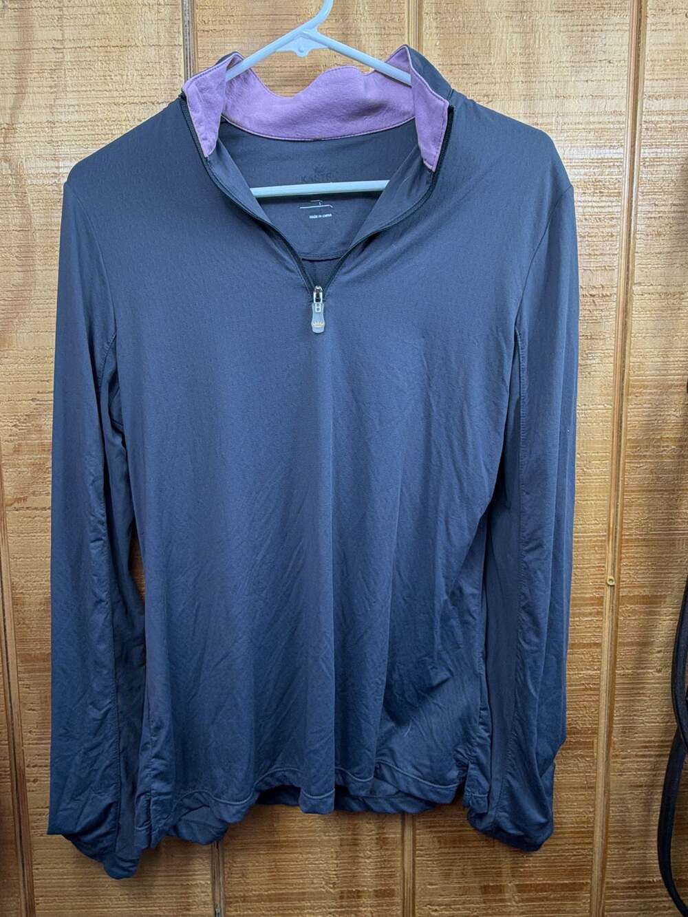 Kastel Denmark Gray Long Sleeve Quarter Zip Performance Shirt With Purple Collar
